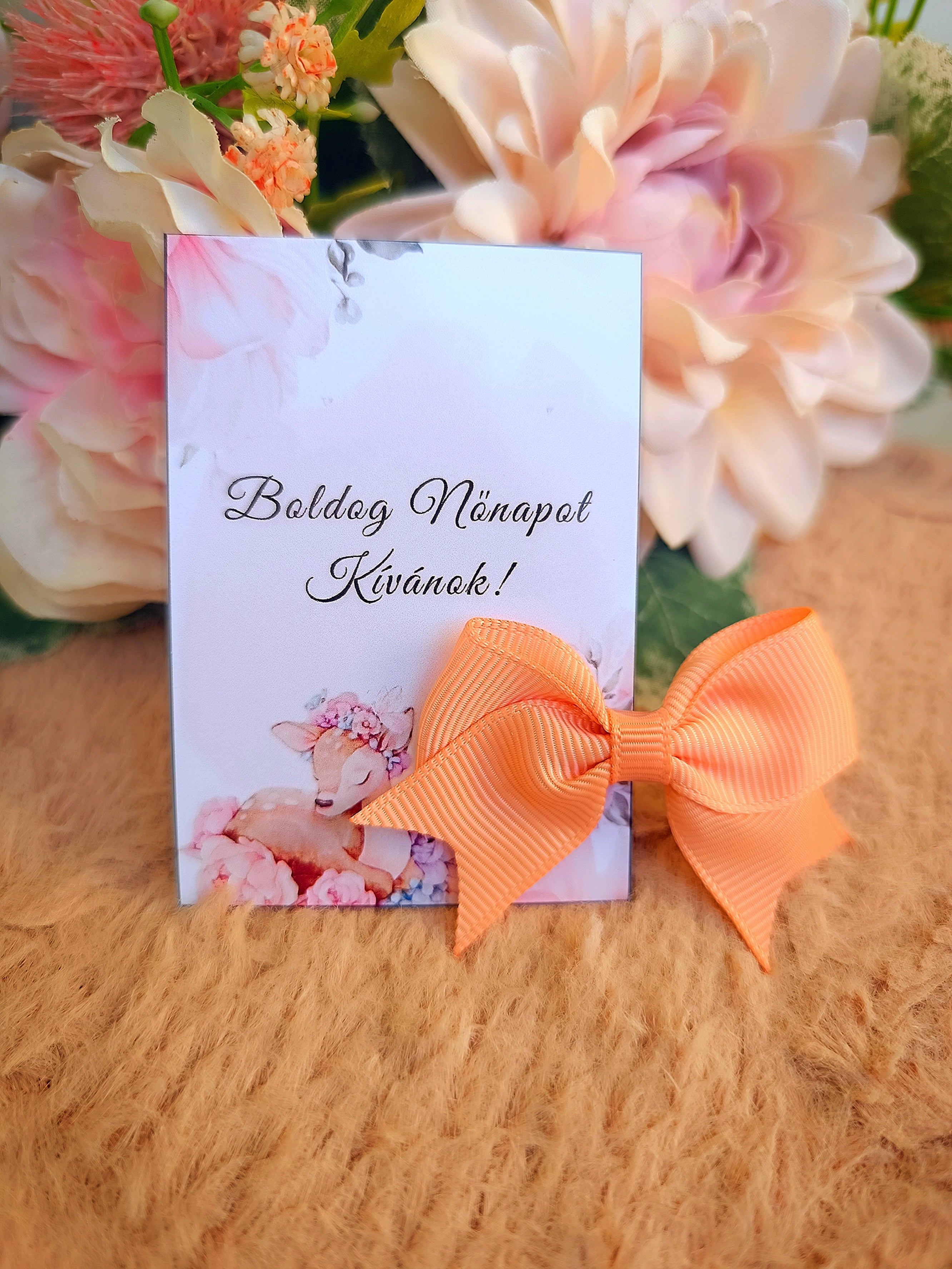 Ajándék masni csatt nőnapi világos barack